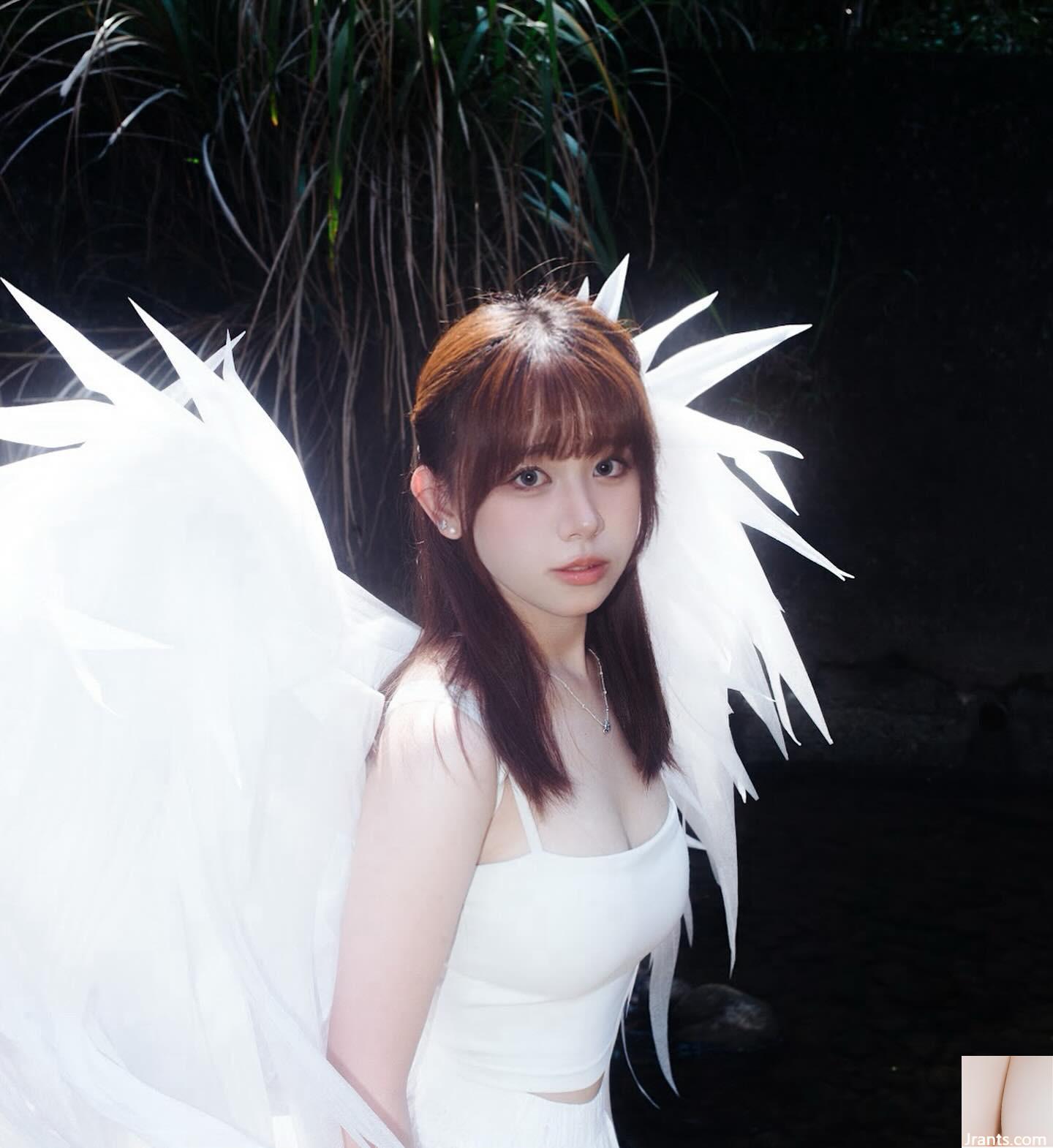 Nụ cười ngọt ngào (cpyy0502 “Ngực hơi lộ ra ngoài, ai cũng thích không thể rời mắt (12P) - Ảnh 4