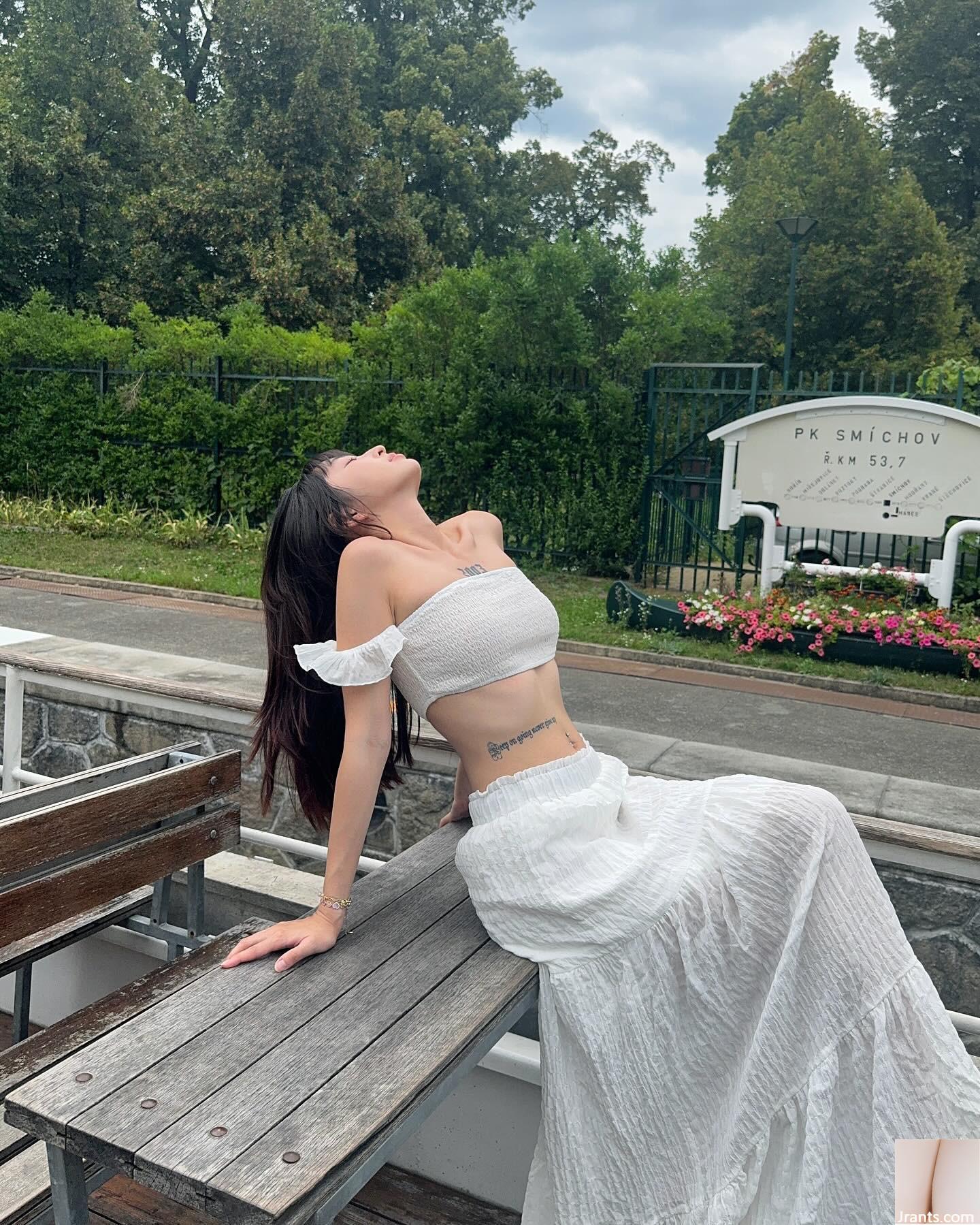 Nụ cười đặc trưng của làn da dịu dàng “Song VV” thật ngọt ngào và đầy cám dỗ (22P) - Ảnh 10