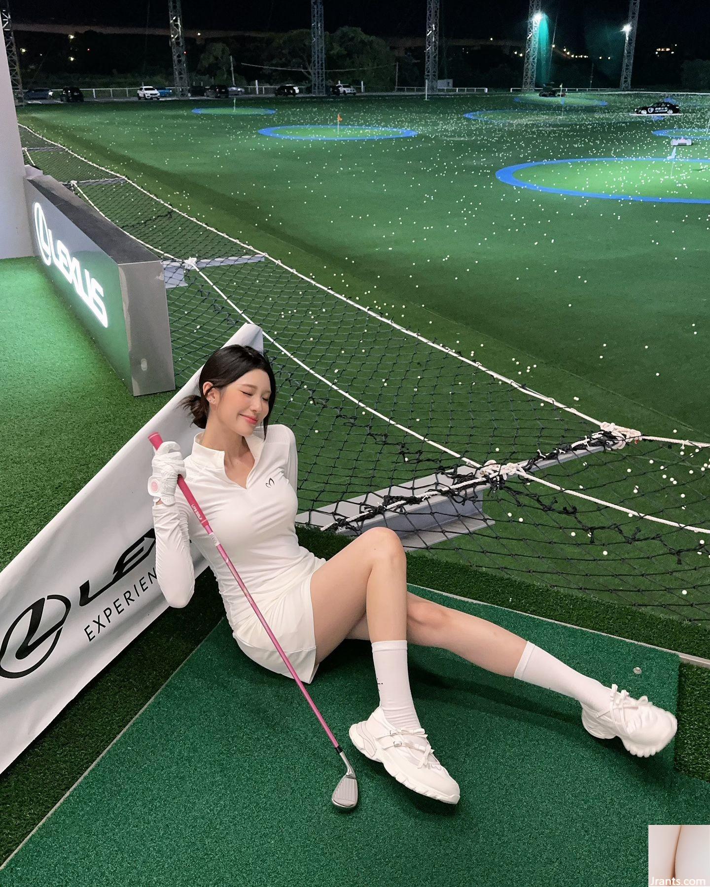 “Una Ponchi” gợi cảm và chói lóa quyến rũ hố sâu, vừa ác vừa ngọt vừa cay (19P) - Ảnh 2