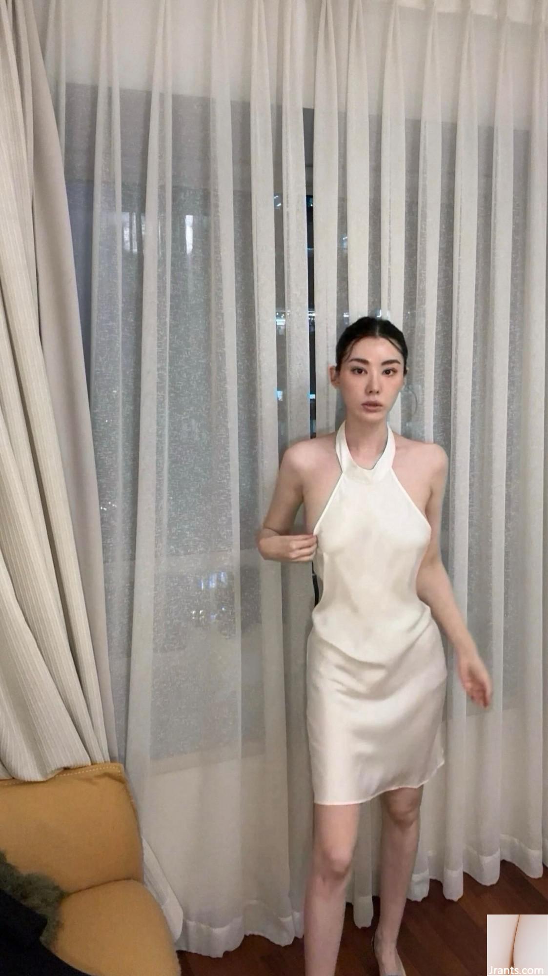 Bộ ngực khủng và khoét sâu của Tinkymew thực sự rất hoàn hảo và hấp dẫn (23P - Ảnh 10