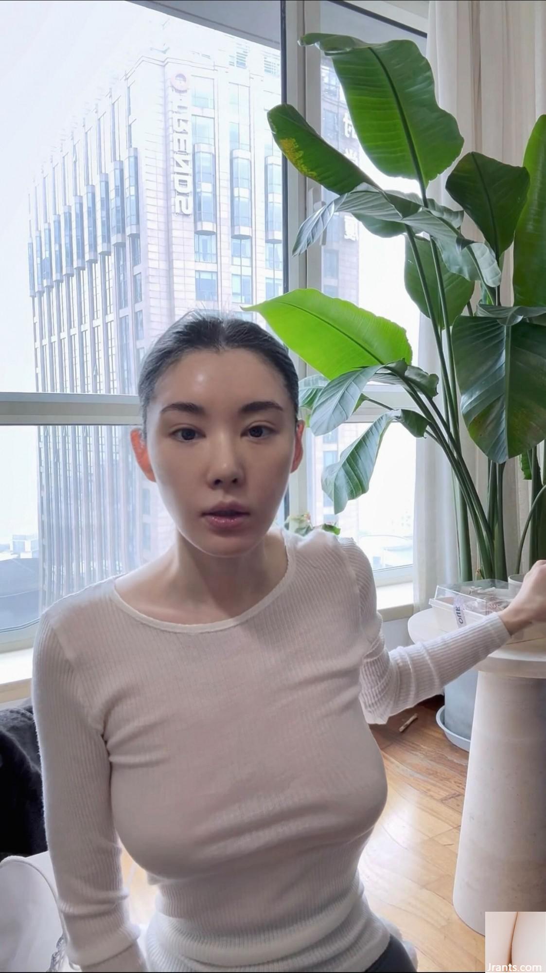 Bộ ngực khủng và khoét sâu của Tinkymew thực sự rất hoàn hảo và hấp dẫn (23P - Ảnh 23