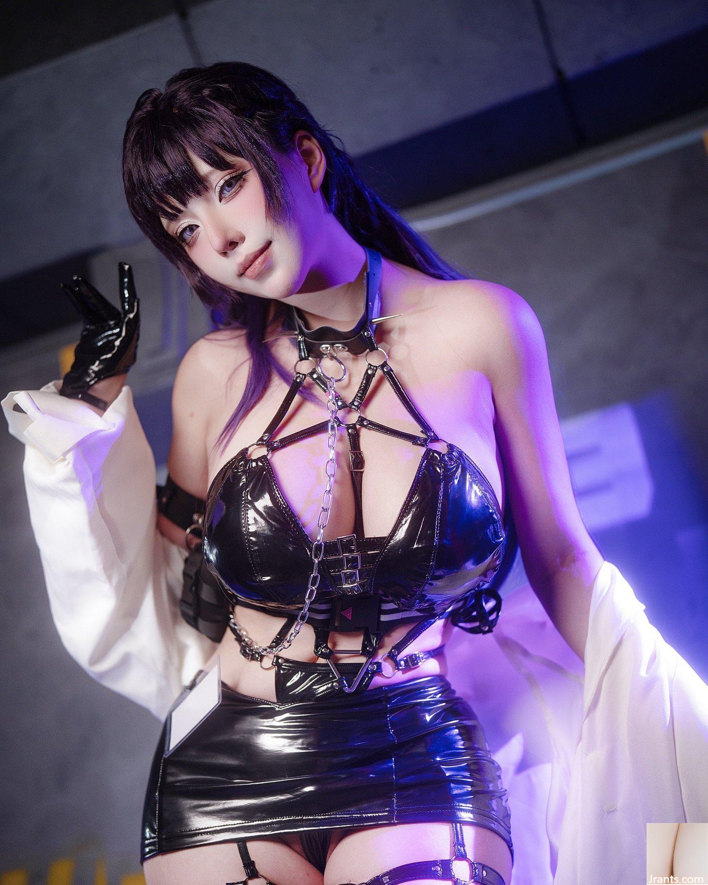 Chị cả gợi cảm “Junye TAKO” có thân hình nóng bỏng dưới vẻ ngoài trẻ con (27P) - Ảnh 5