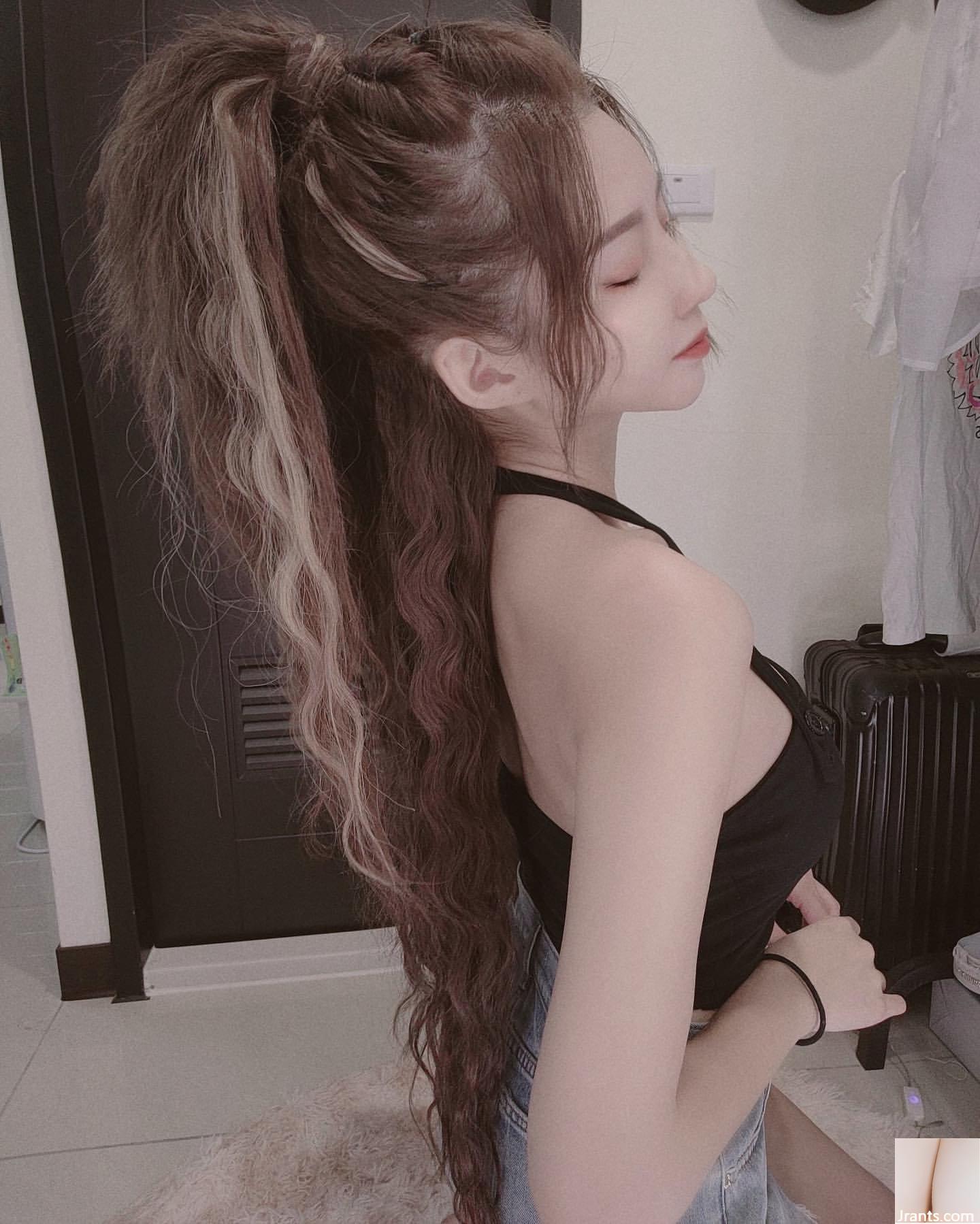 “Candy&Tangtang” quyến rũ khe ngực khoét sâu của chị gái đầy gợi cảm (12P) - Ảnh 11