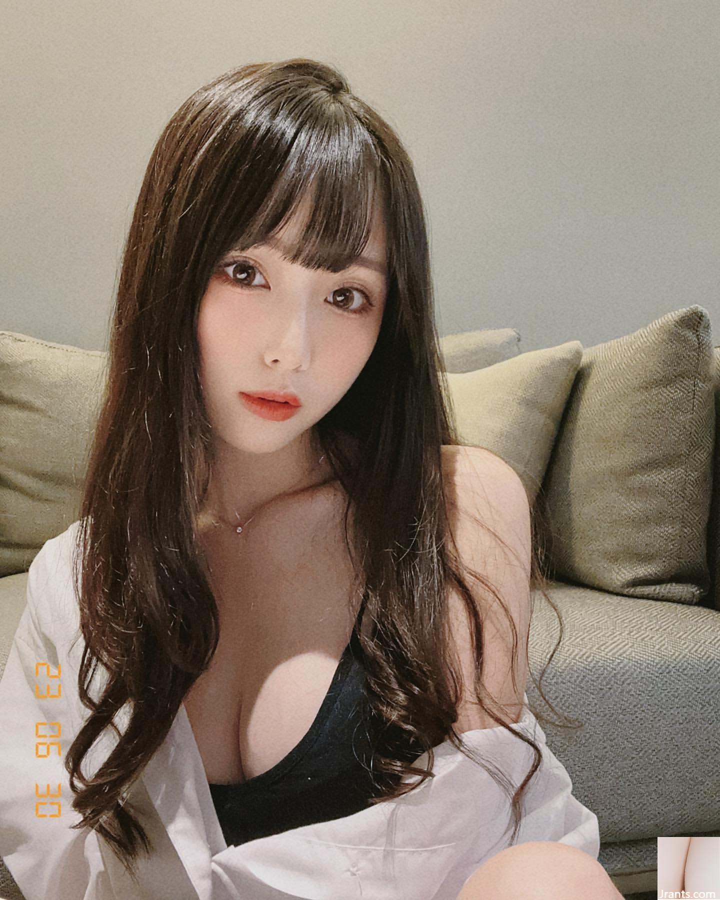 Cô em gái nhí “Wei Ting Angela” bị đôi chân dài xinh đẹp này quyến rũ đến mức không chịu nổi (13P) - Ảnh 6