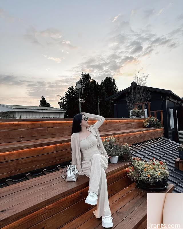 Nữ thần “Ke Ke” có làn da công bằng và khuôn mặt đẹp (10p)