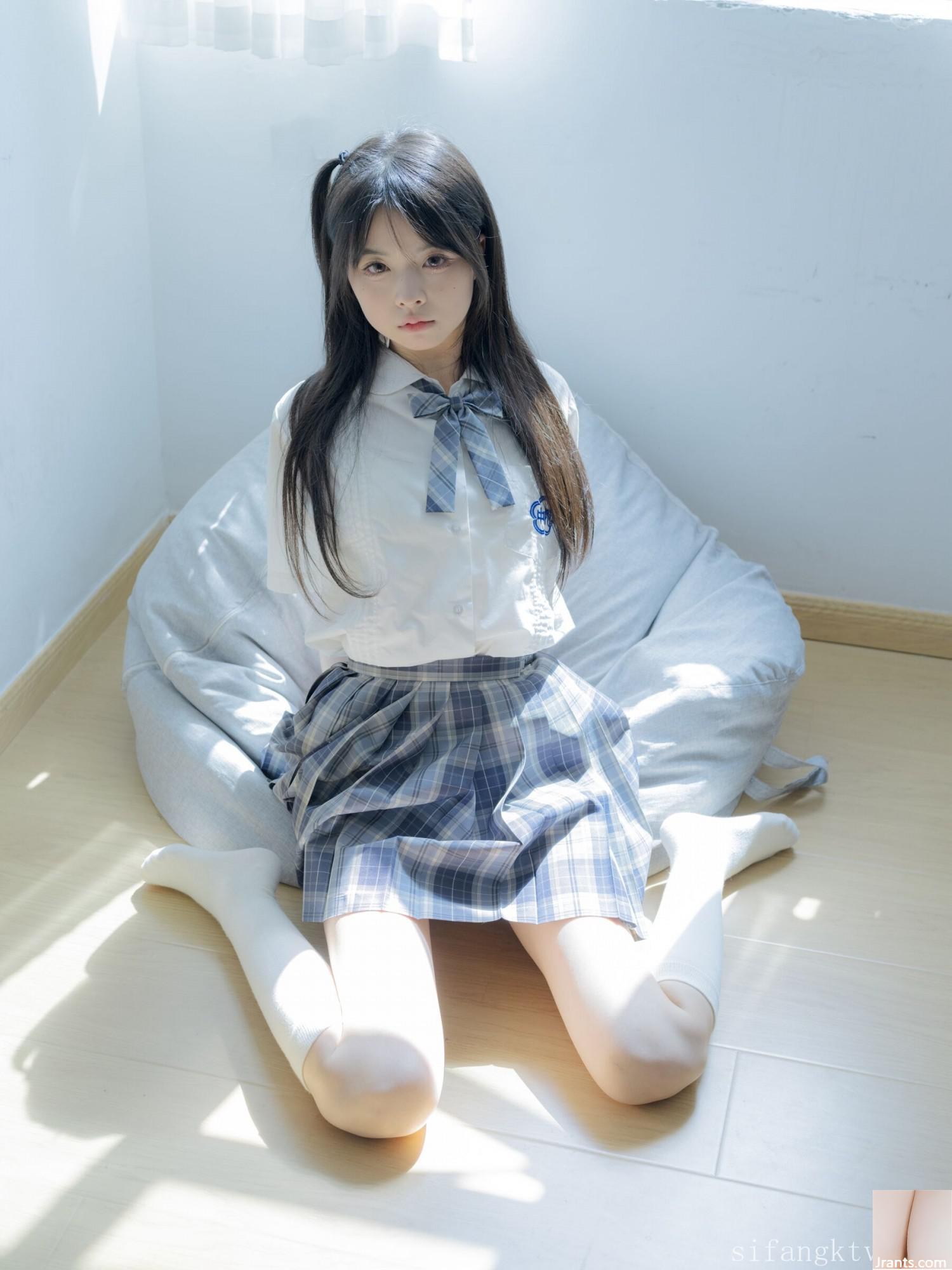 Cô gái sinh viên thuần khiết bị ràng buộc và được đào tạo để trở thành một người giúp việc siêu phàm với biểu cảm quyến rũ (10p) - Ảnh 5