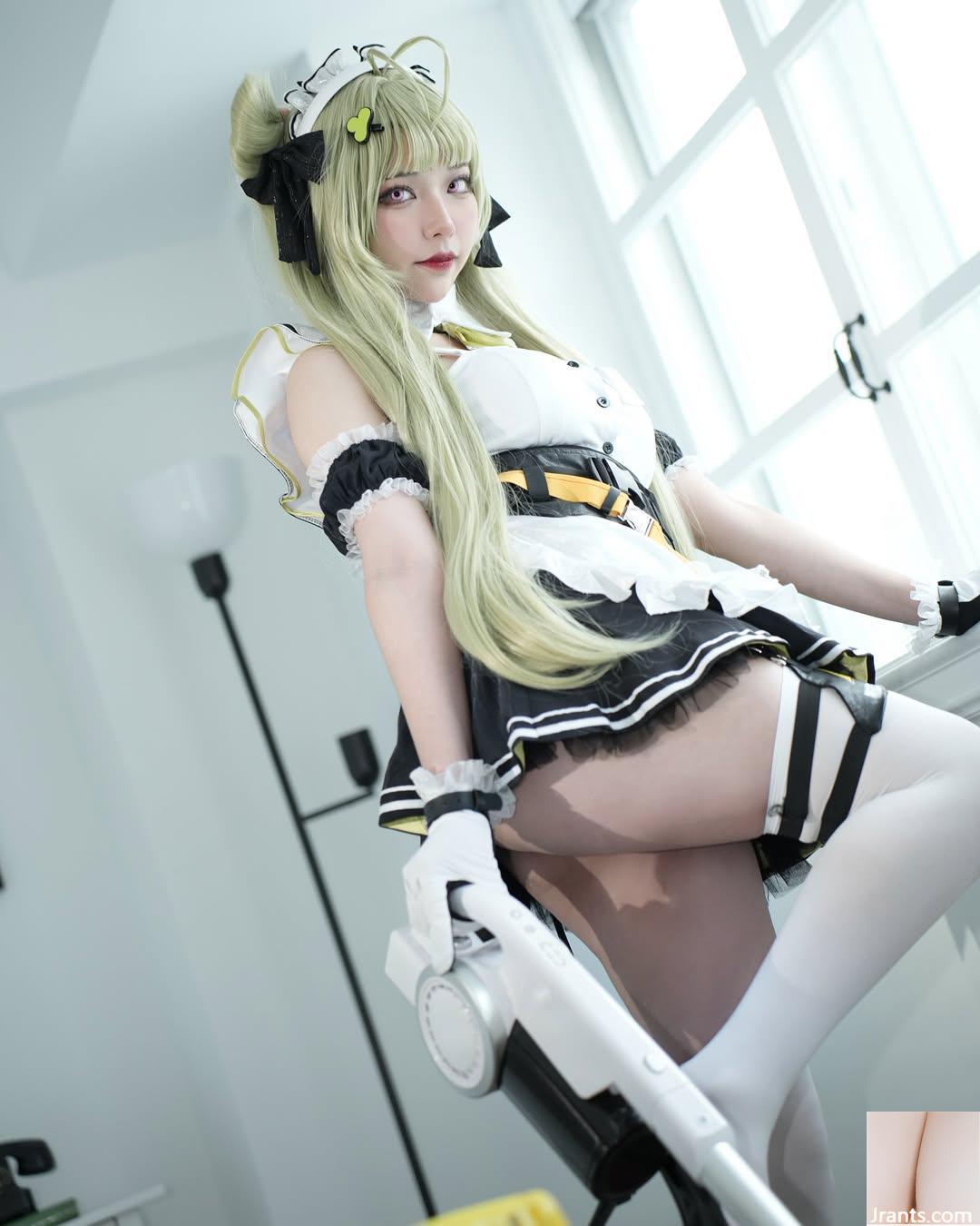 Coser “JUYI” rất hấp dẫn khi mặc trang phục khác nhau (10p) - Ảnh 4