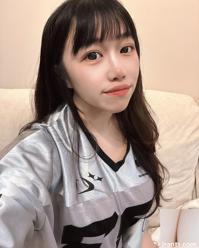 Nữ thần xinh đẹp “Emma Ouyang” có một nụ cười ngọt ngào khiến mọi người mất linh hồn (10p) - Ảnh 5