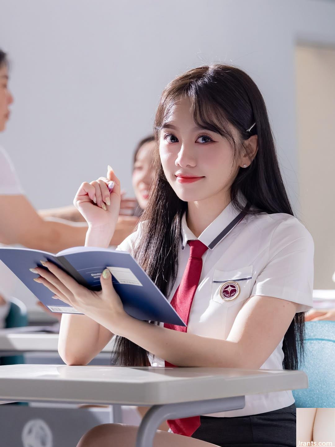 Gương mặt xinh đẹp của “Tanya Ruotong” trong gương rất gợi cảm và đầy yêu thương (10P) - Ảnh 2