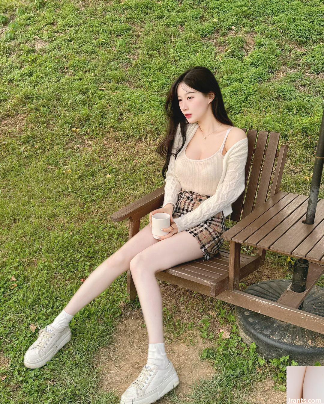 Những đường cong hoàn hảo rất đẹp khi chụp ảnh tự sướng “Asuna” (21p) - Ảnh 6