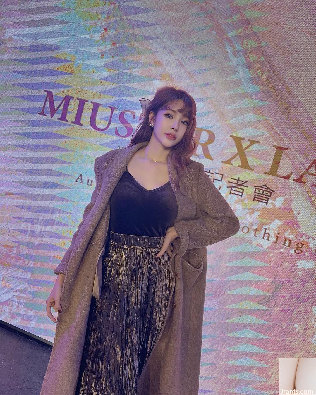 “Cai Xuan Ning” Bộ ngực đầy đủ và đẹp không thể che giấu đôi chân quyến rũ của họ (23p)