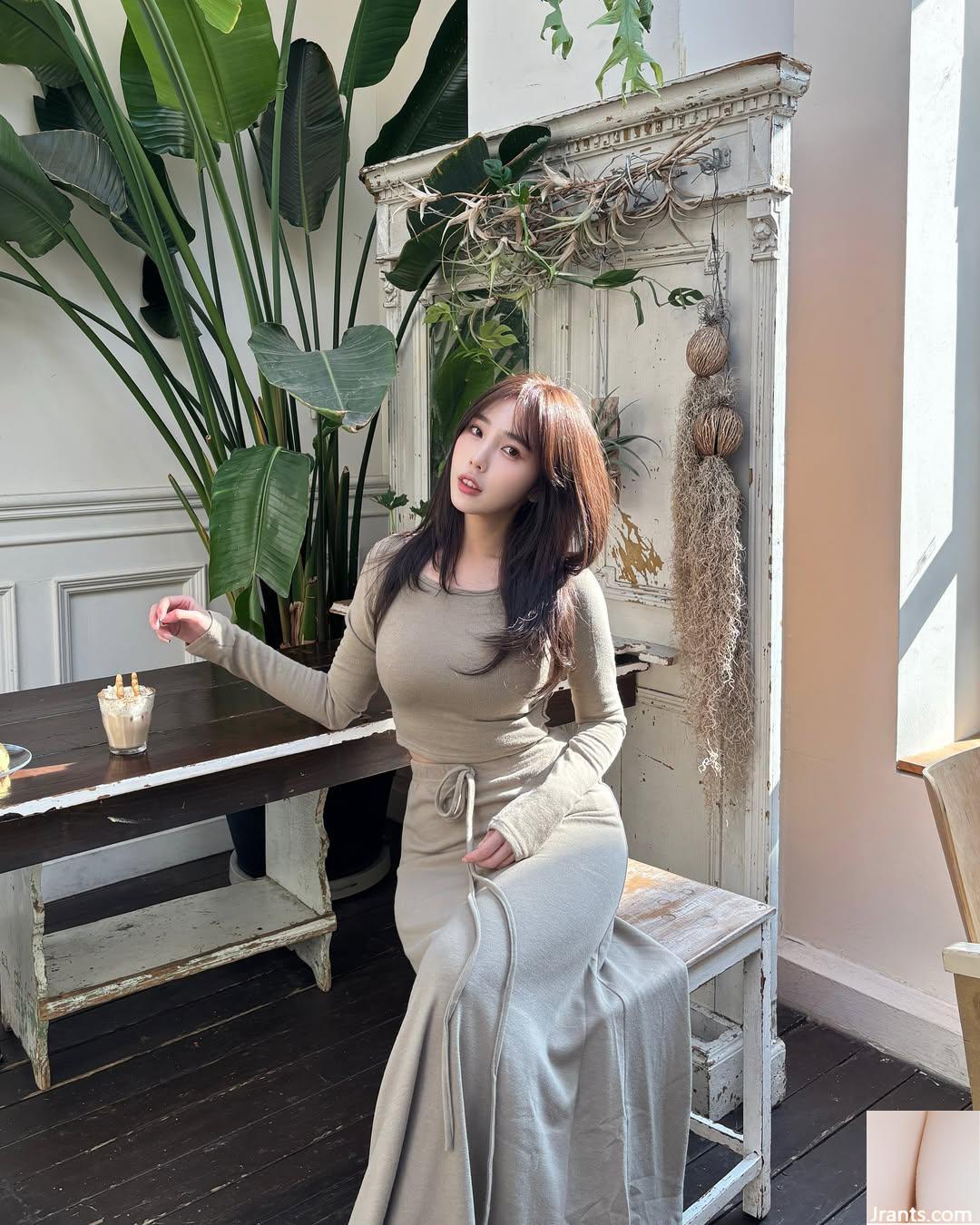 “Zhu Qiyu” Mặt trước và mặt quá nóng, bộ ngực đẹp quá hôi (20p) - Ảnh 4