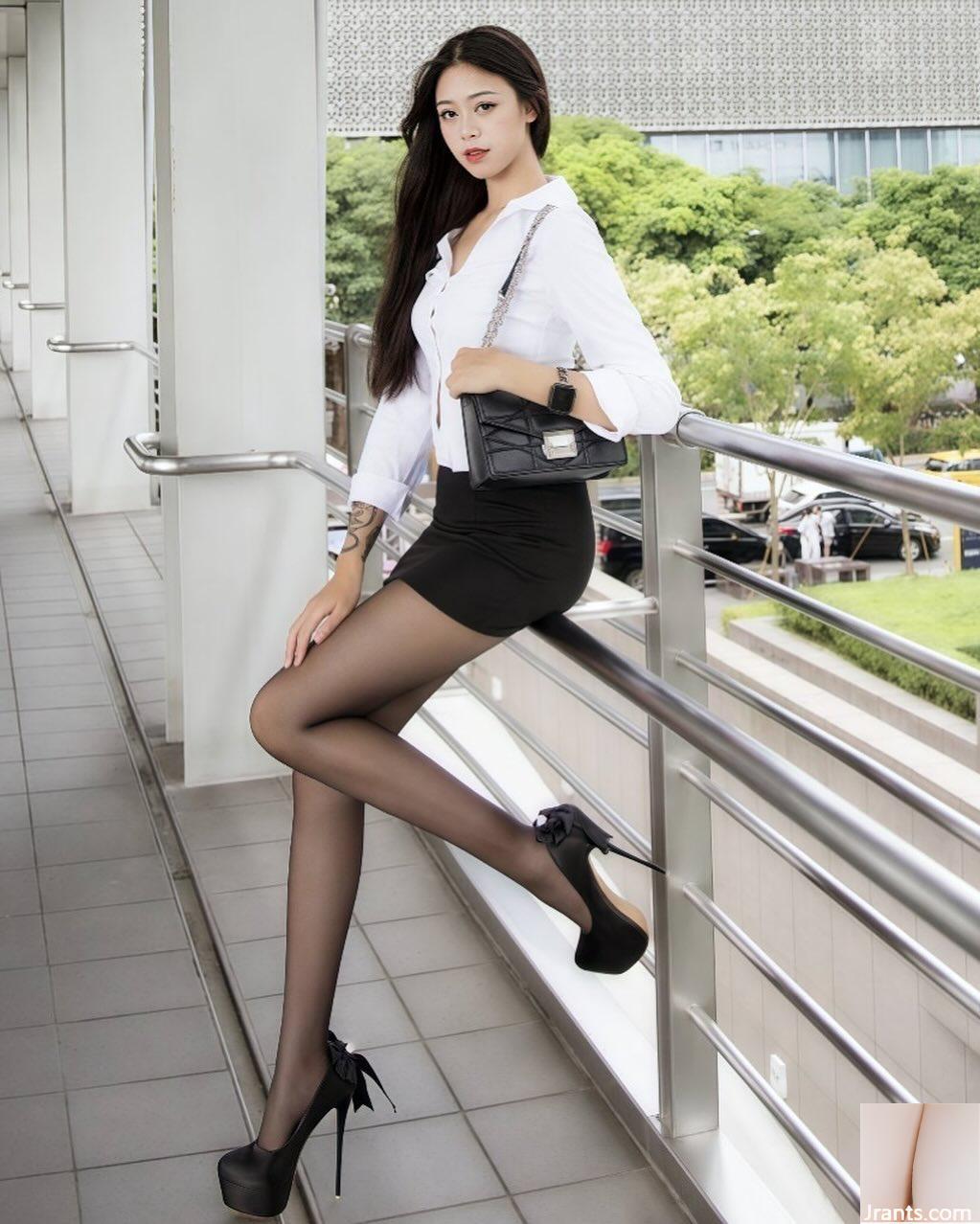 Nữ thần xinh đẹp “Mina” có vẻ ngoài hoàn toàn gợi cảm (25p) - Ảnh 2