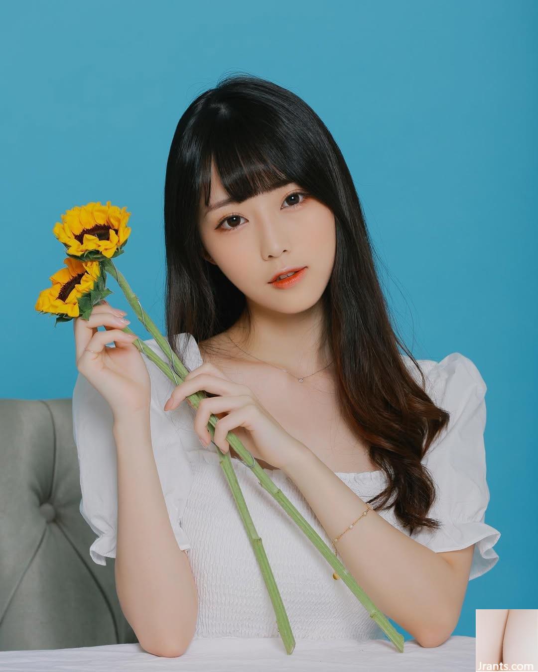 “Wei Ting Angela” dễ thương và gợi cảm với dây buộc eo và ngực (10P) - Ảnh 9