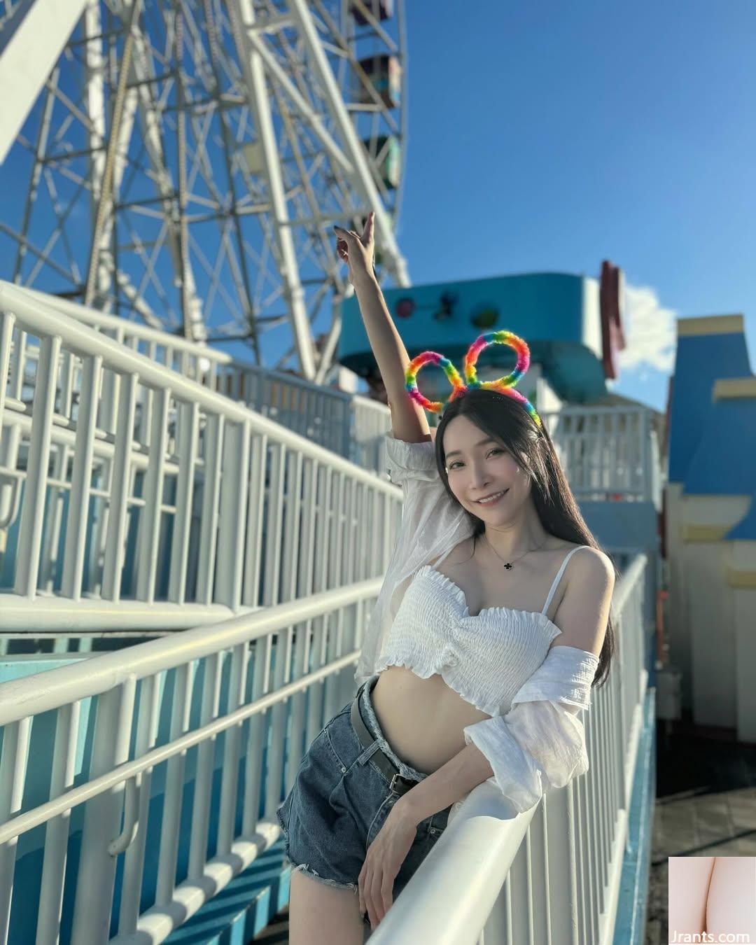 Sexy Little Demon “Li Quanquan” sex cảm thấy không thể chịu đựng được (23p) - Ảnh 17