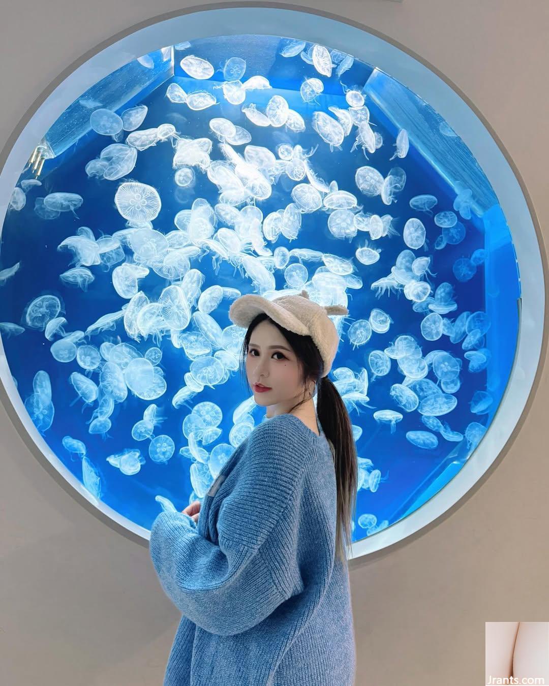 “Fenfen” cho thấy bộ ngực trắng và mềm, một chữ V sâu mở ra trên ngực (19p) - Ảnh 12