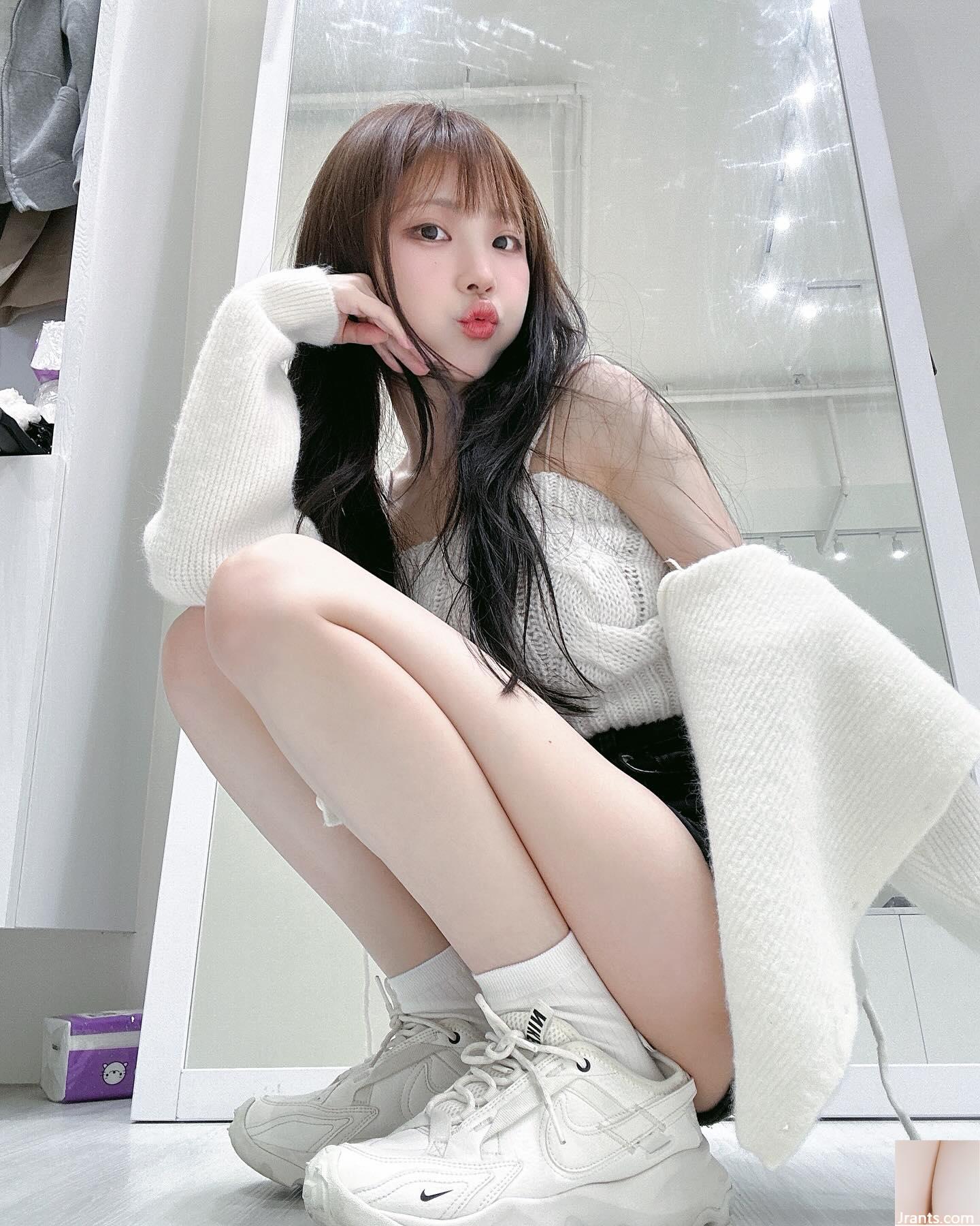 “Tutu__zhao tu meow” ngực đẹp rất thú vị (25p) - Ảnh 5