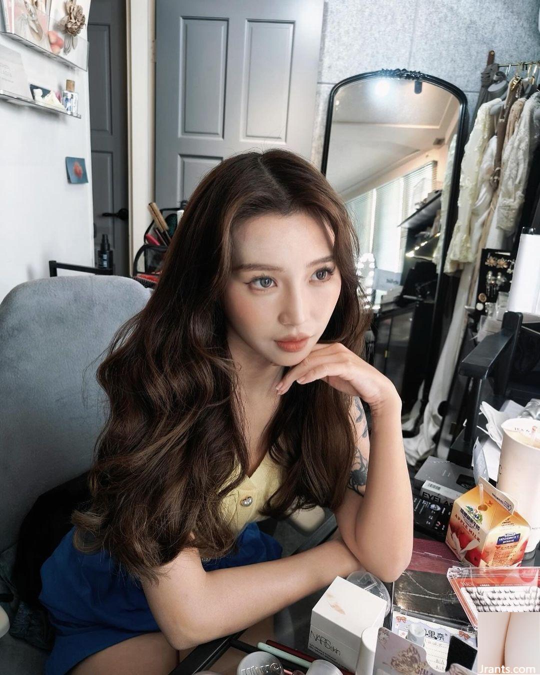 “Ha Geng_ENNAOUII” cho thấy bộ ngực và khuôn mặt mềm mại và mềm mại của cô ấy, cũng rất xuất sắc (23p) - Ảnh 5