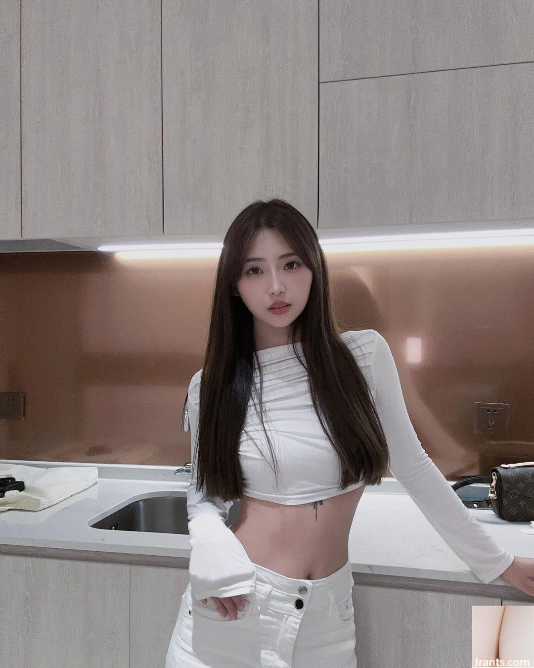 “Ha Geng_ENNAOUII” cho thấy bộ ngực và khuôn mặt mềm mại và mềm mại của cô ấy, cũng rất xuất sắc (23p) - Ảnh 9