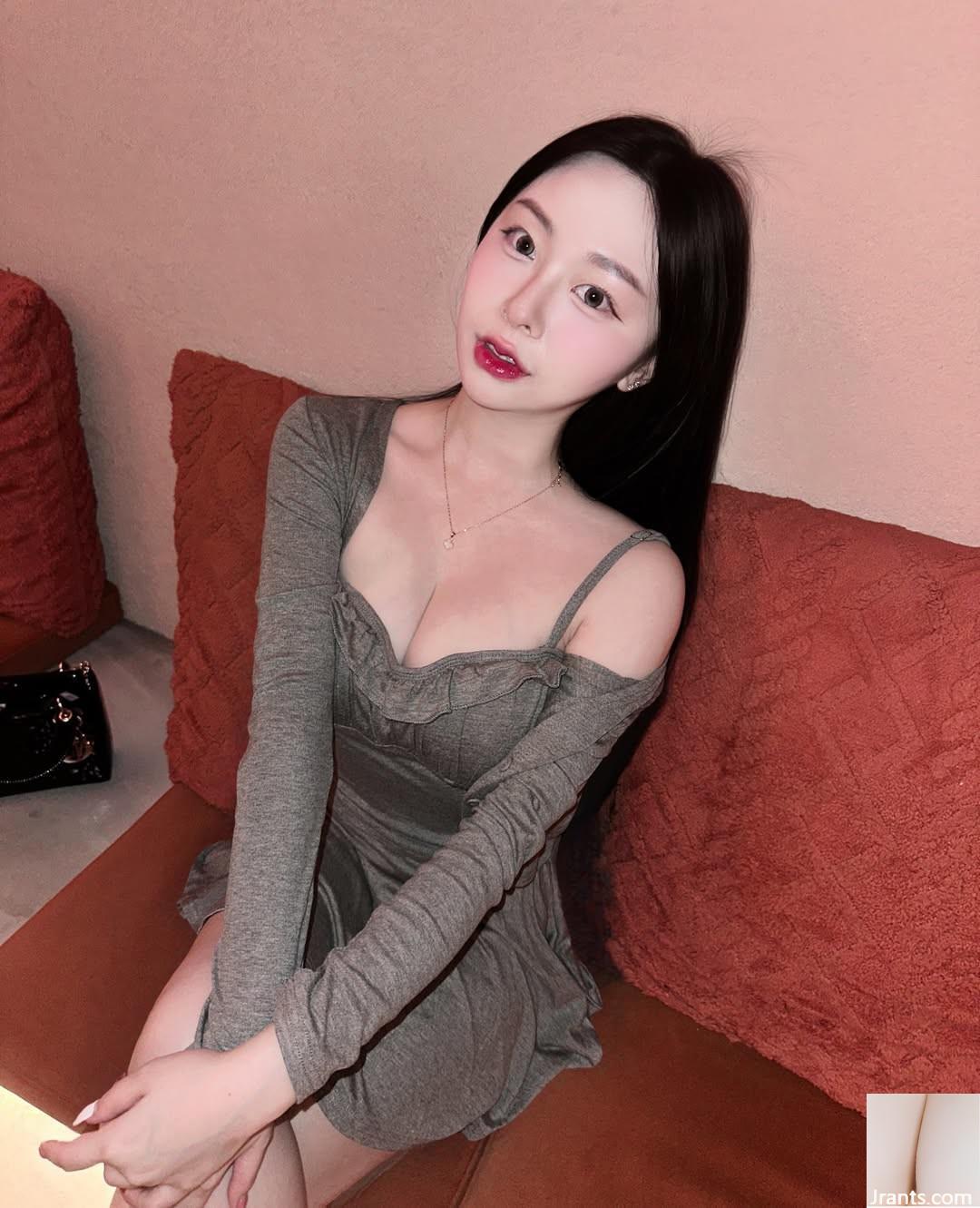 Phát thanh viên trực tiếp ngọt ngào “Bei?(z)” khoe thân hình trắng trẻo, dịu dàng và toàn thân dữ dằn (10P) - Ảnh 4