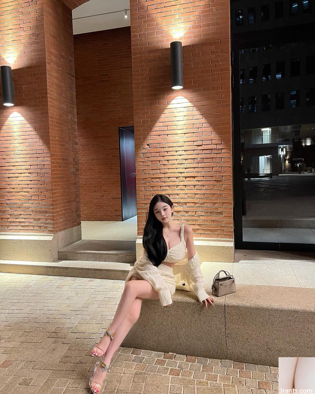 Cô gái siêu cay và ngọt ngào “Qian Hui” có tầm nhìn gây sốc quan điểm xấu xa (24p)