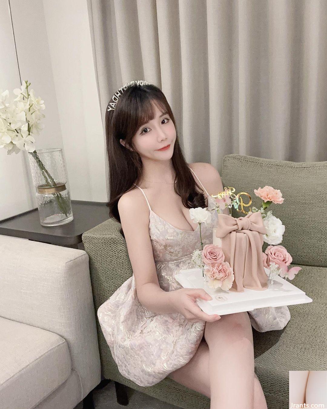 “Tingyin” cô gái tóc dài và đẹp trai với trang phục cắt thấp làm cho cư dân mạng trông nóng bỏng (25p) - Ảnh 2