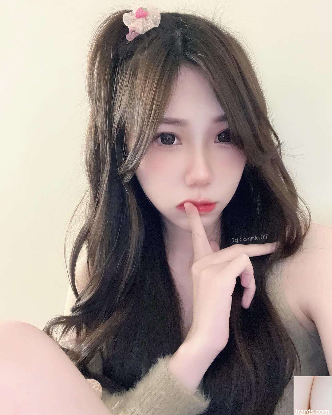 Cô gái bên cạnh “Chị Lin” đã bùng nổ trong cám dỗ (26p) - Ảnh 14