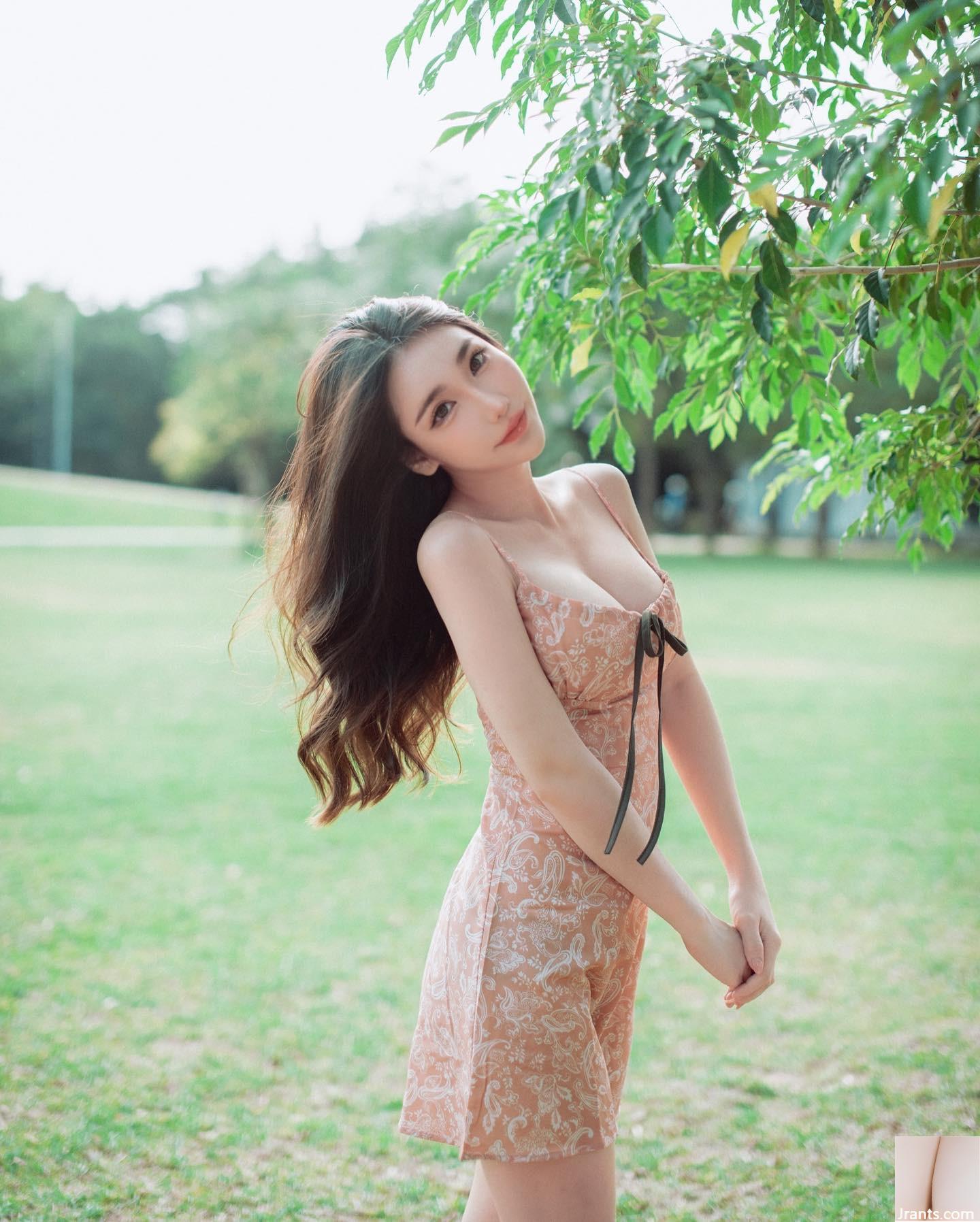 Cô gái xinh đẹp “Yu Nas” có một cái nhìn về đường cong tình dục của cô ấy (19p)