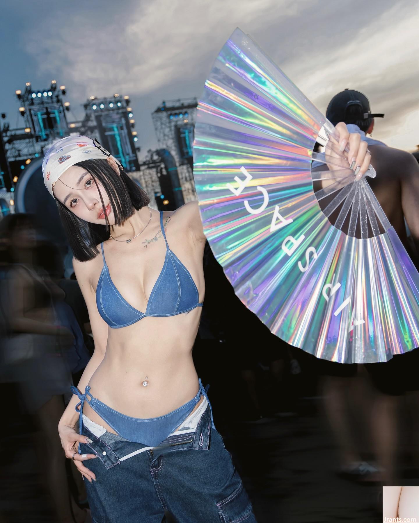 Nụ cười ngọt ngào, thân hình nóng bỏng “ - Ảnh 4