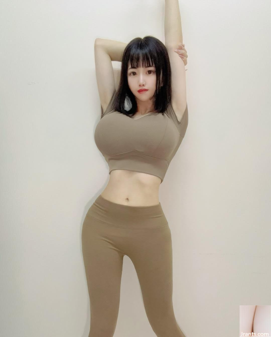 Bộ ngực lớn “Nicky Linqi” ngực tròn đầy đặn khiến mọi người không thể dừng lại (21p) - Ảnh 12