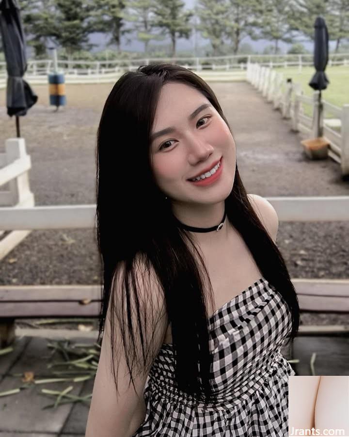 Mặt trước và mặt sau quá hấp dẫn. - Ảnh 13