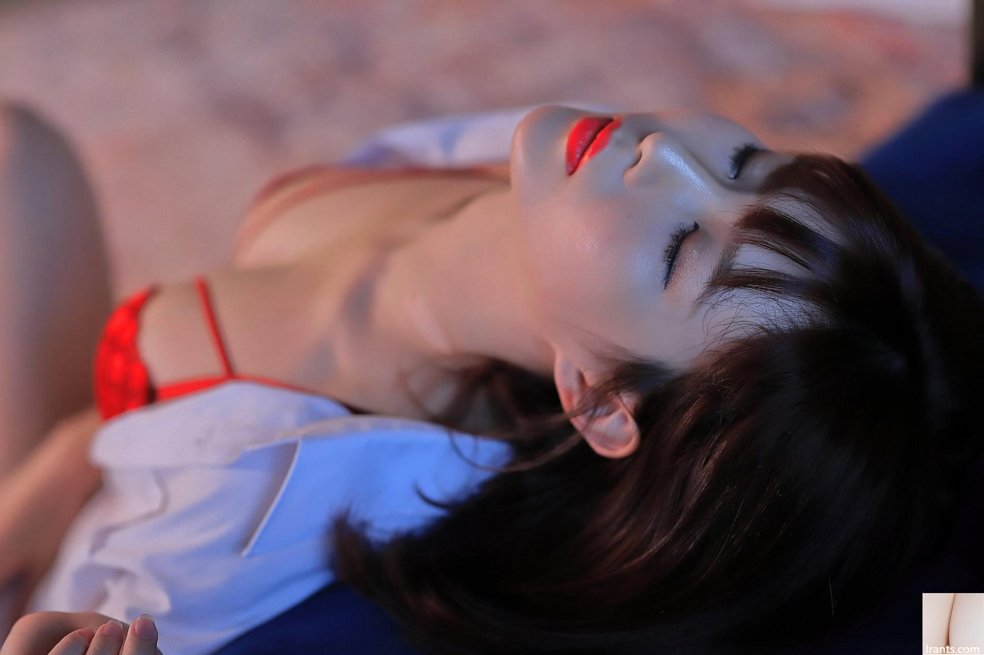 Người đẹp gợi cảm của Đài Loan Sylvia Cheng có một tên lửa bao quanh thật tuyệt vời (9p)