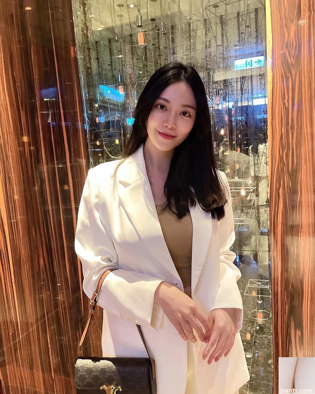 Nụ cười ngọt ngào của “Guoguo Candice” khiến mọi người mất linh hồn (19p) - Ảnh 8