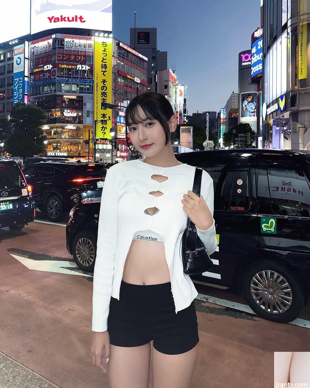 “Eleven” ăn mặc gợi cảm và quyến rũ! Không thể giữ được chút nào (10P) - Ảnh 2