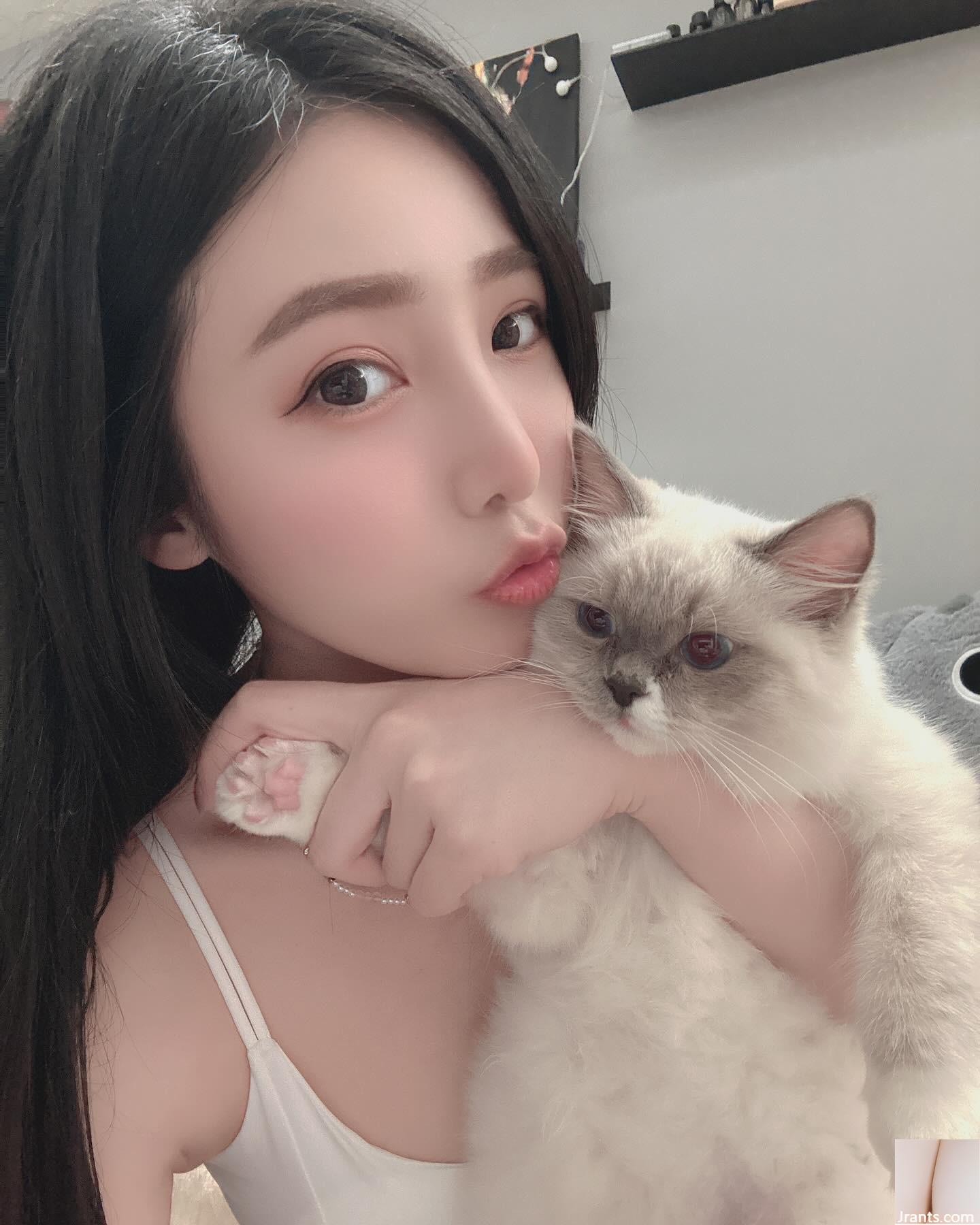 Sự cám dỗ của bộ ngực đẹp “Xu Weian vivi_hsu” với bộ ngực tròn và đầy đặn (20p) - Ảnh 18