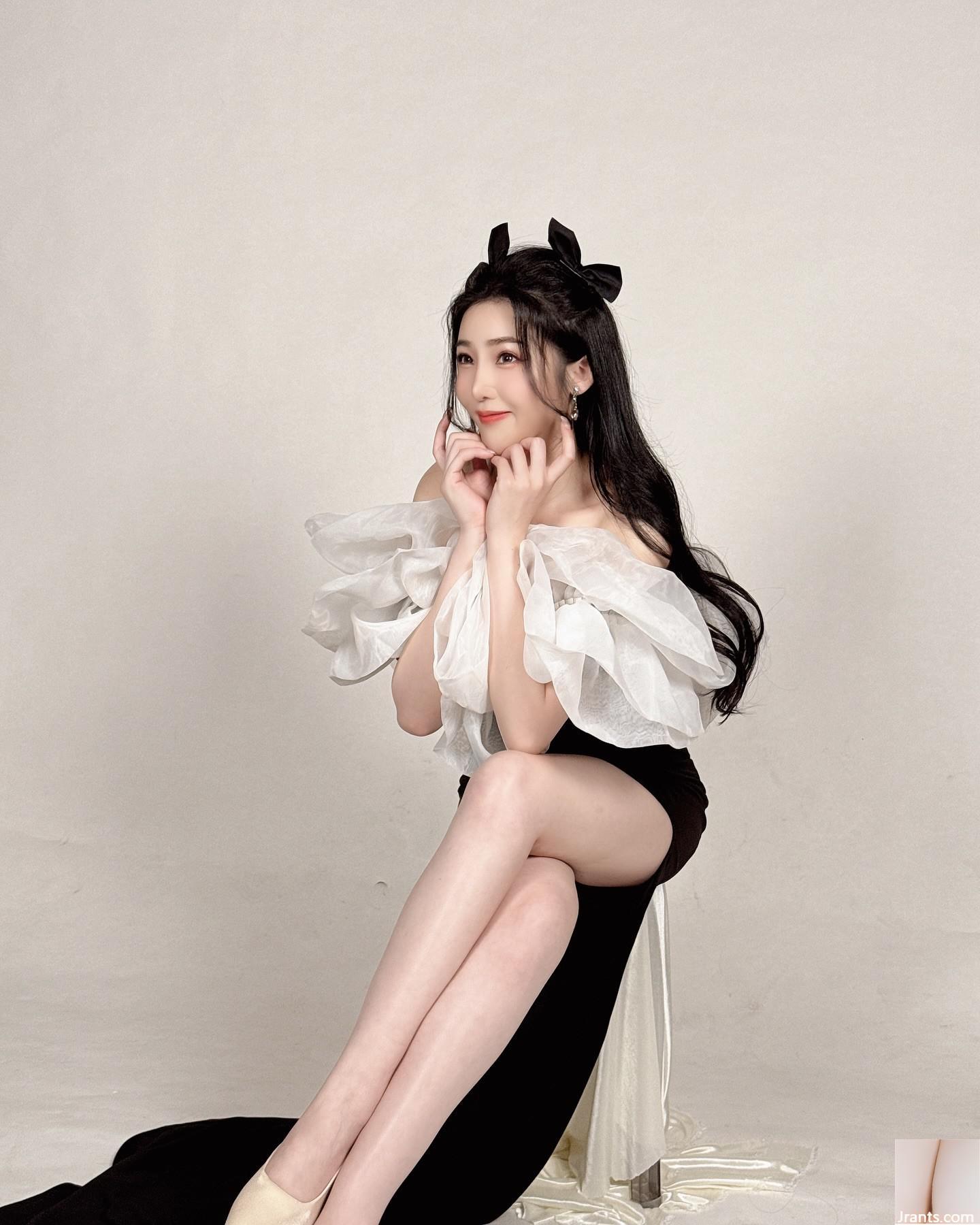 Sự cám dỗ của bộ ngực đẹp “Xu Weian vivi_hsu” với bộ ngực tròn và đầy đặn (20p) - Ảnh 5