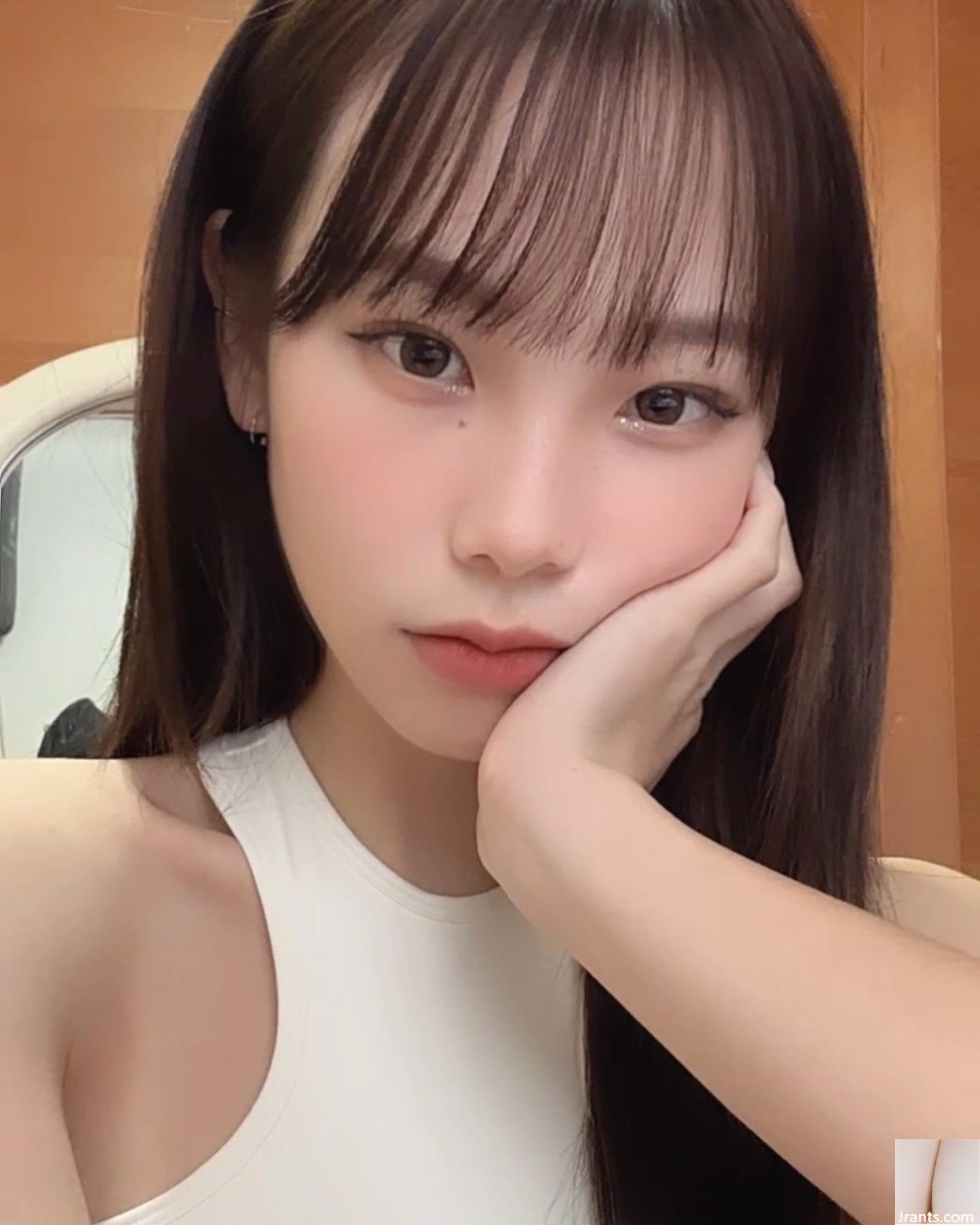 “Xiao Nai” có bộ ngực cao, mỏng và đẹp, và khiến mọi người cảm thấy đẫm máu (16p)