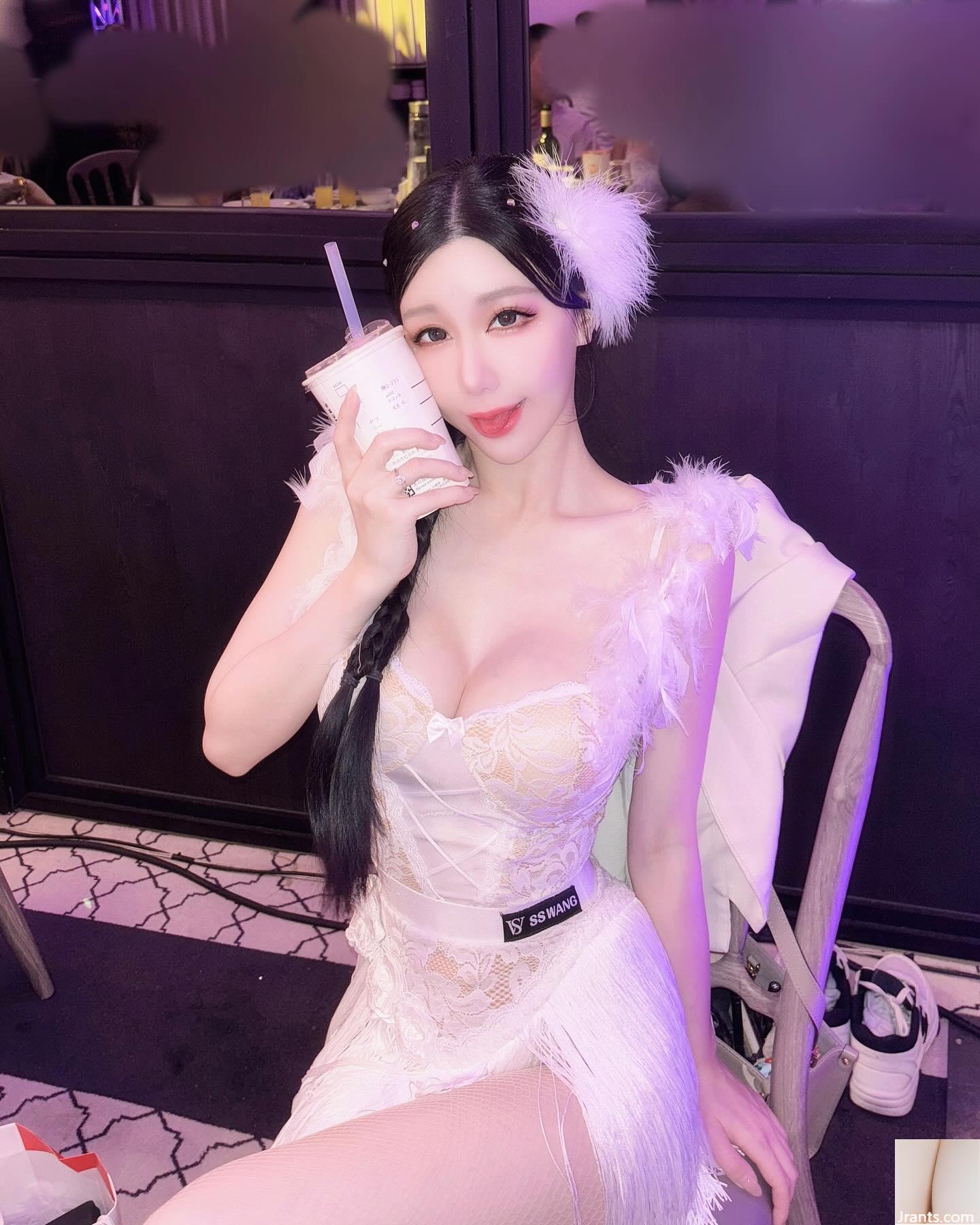 Những đường cong gợi cảm của cô gái xinh đẹp “Huang_ying” rất hấp dẫn! (17p) - Ảnh 15