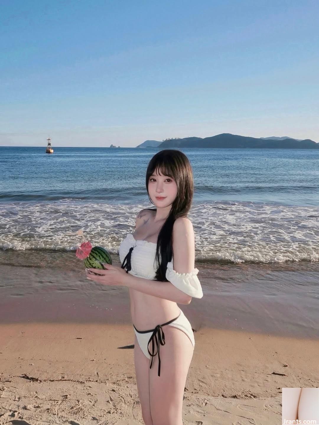 Khuôn mặt xinh đẹp và dáng người thấp thoáng của “Peng Peng” hút hồn (10P)