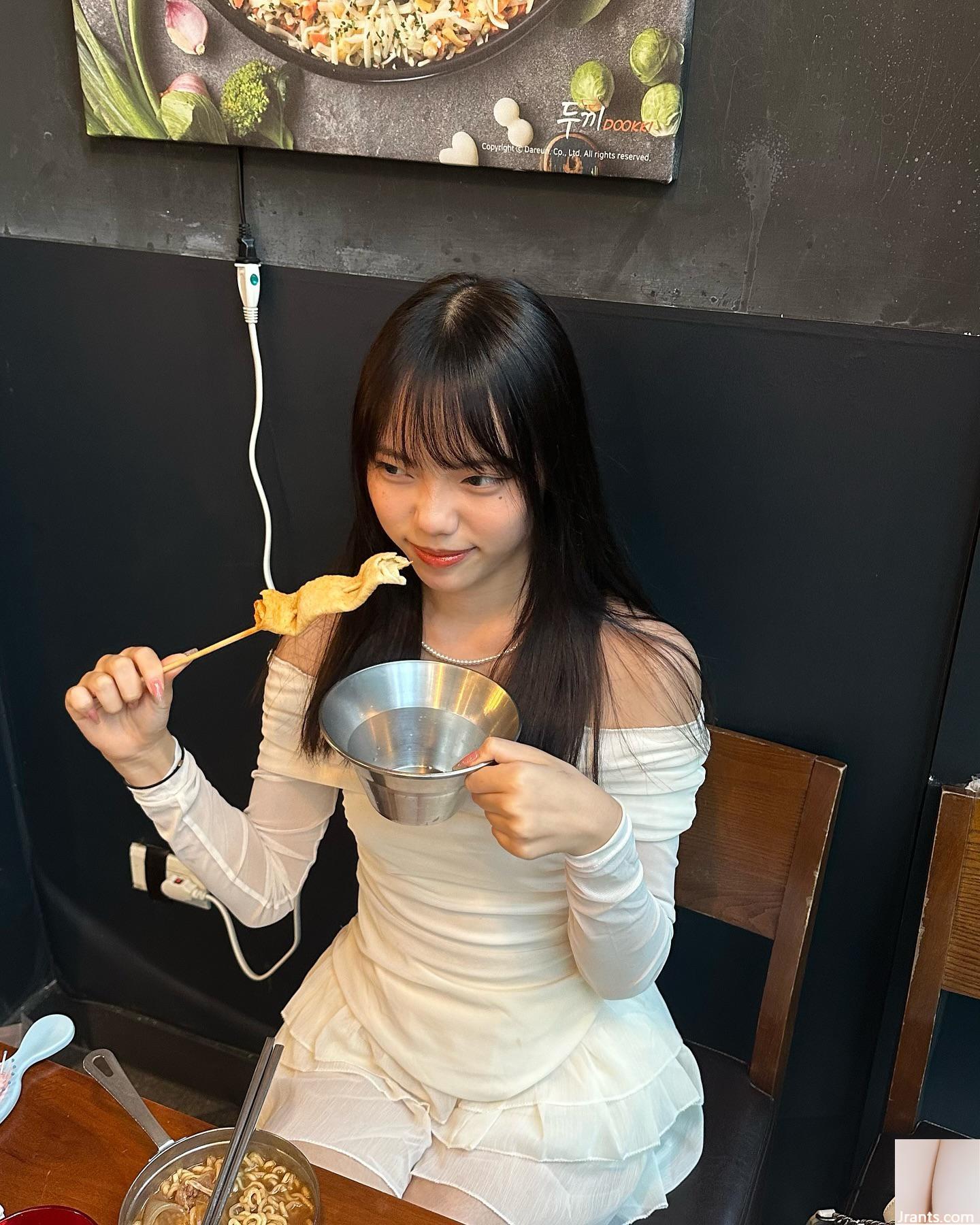 Phối cảnh nóng bỏng “Cai Cai” Top-Notch ngực của bạn (13p) - Ảnh 2