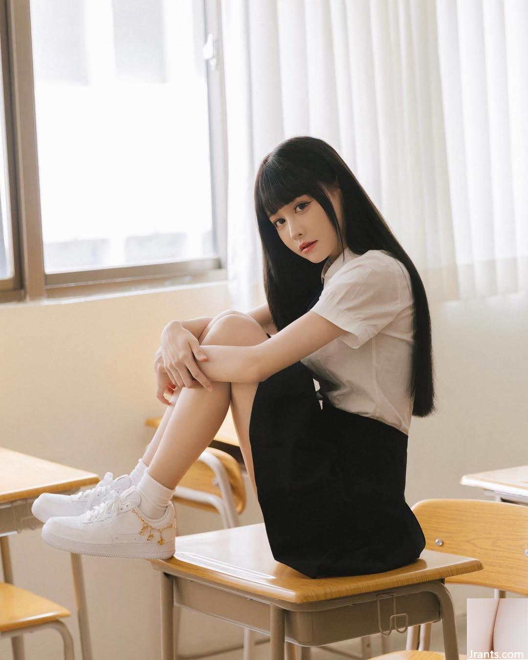 “Wang Yiting” có nét mặt ngọt ngào và thân hình quyến rũ chết người khiến tim cô đập không kiểm soát (10P)