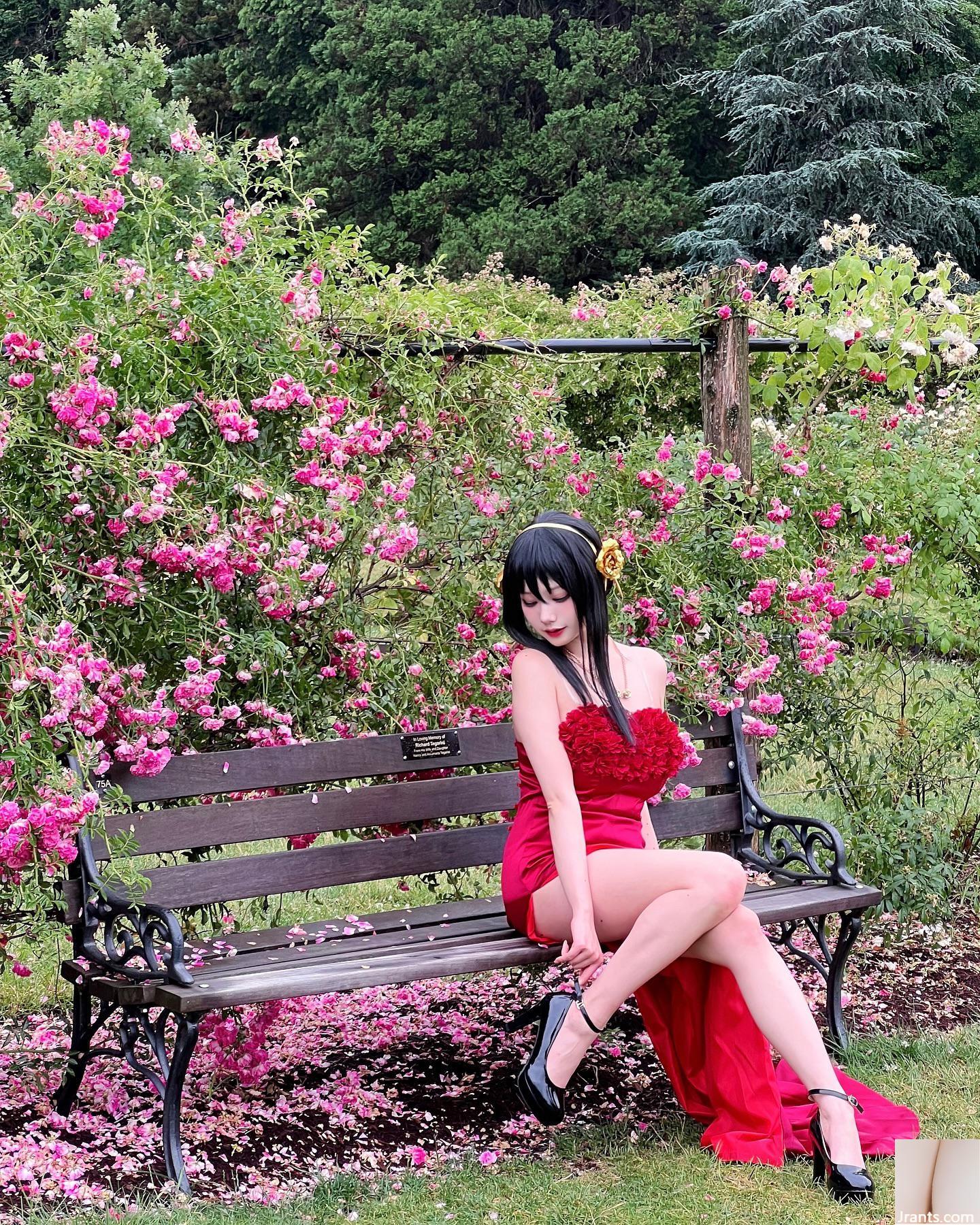 Electric Eye Sweetheart “Hill” là khuôn mặt ngọt ngào siêu quyến rũ và say mê với mắt điện (13p)