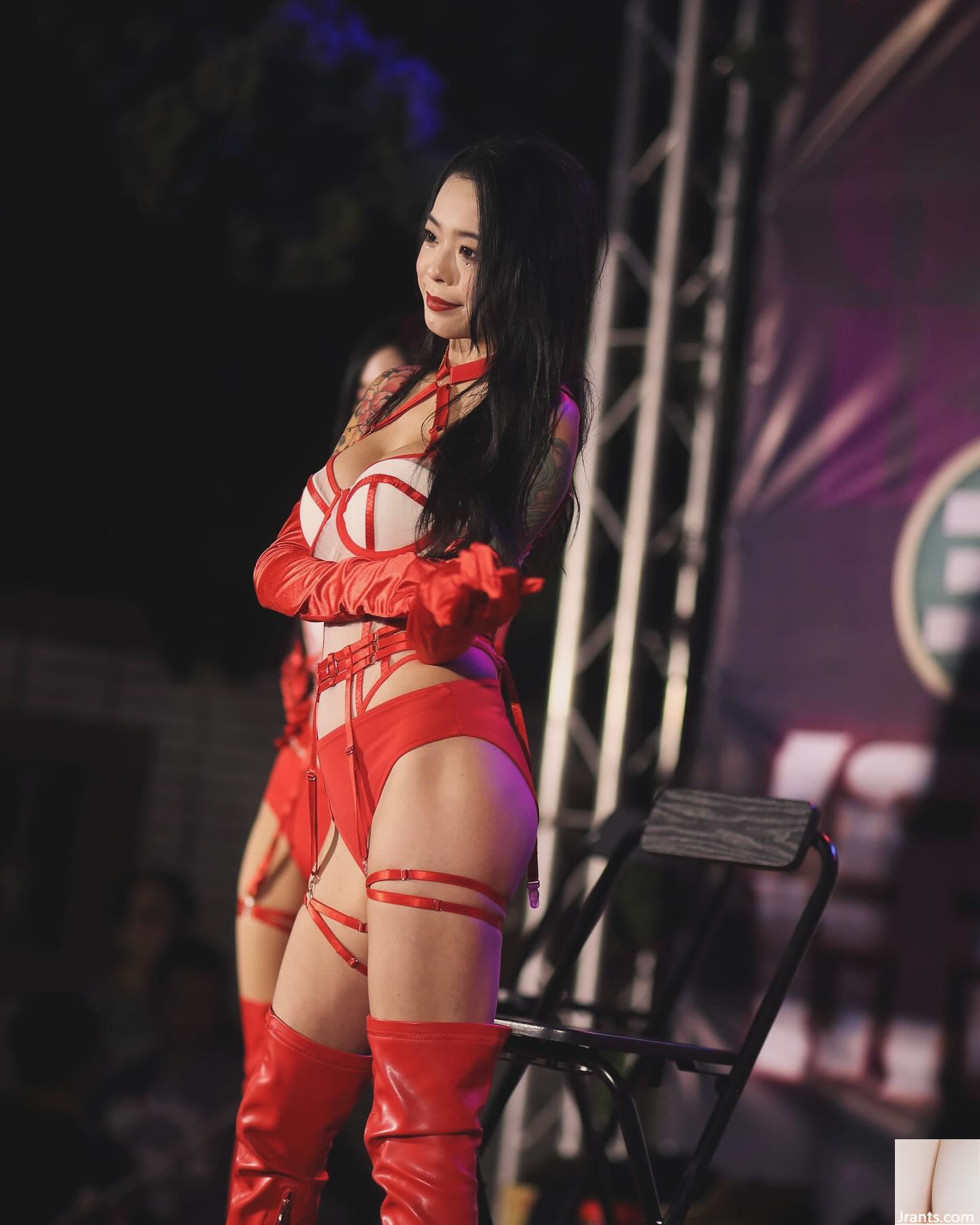 Tính khí giống như nữ hoàng “Taichung Shuqi” bắn phá tầm nhìn của bạn bằng một viễn cảnh nóng bỏng (19P) - Ảnh 15