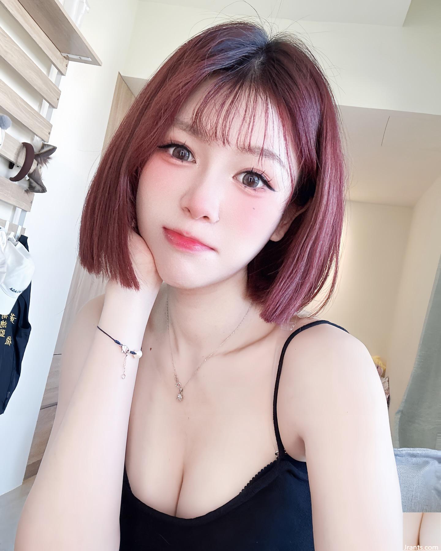 Cơ thể nóng bỏng “Vivi” là siêu bắt mắt và bộ ngực lớn không thể chịu đựng được (20p) - Ảnh 10