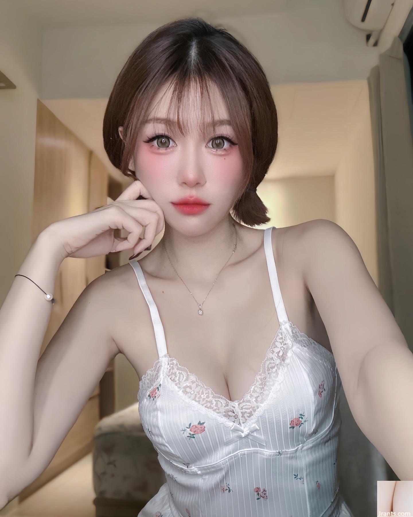 Cơ thể nóng bỏng “Vivi” là siêu bắt mắt và bộ ngực lớn không thể chịu đựng được (20p) - Ảnh 16