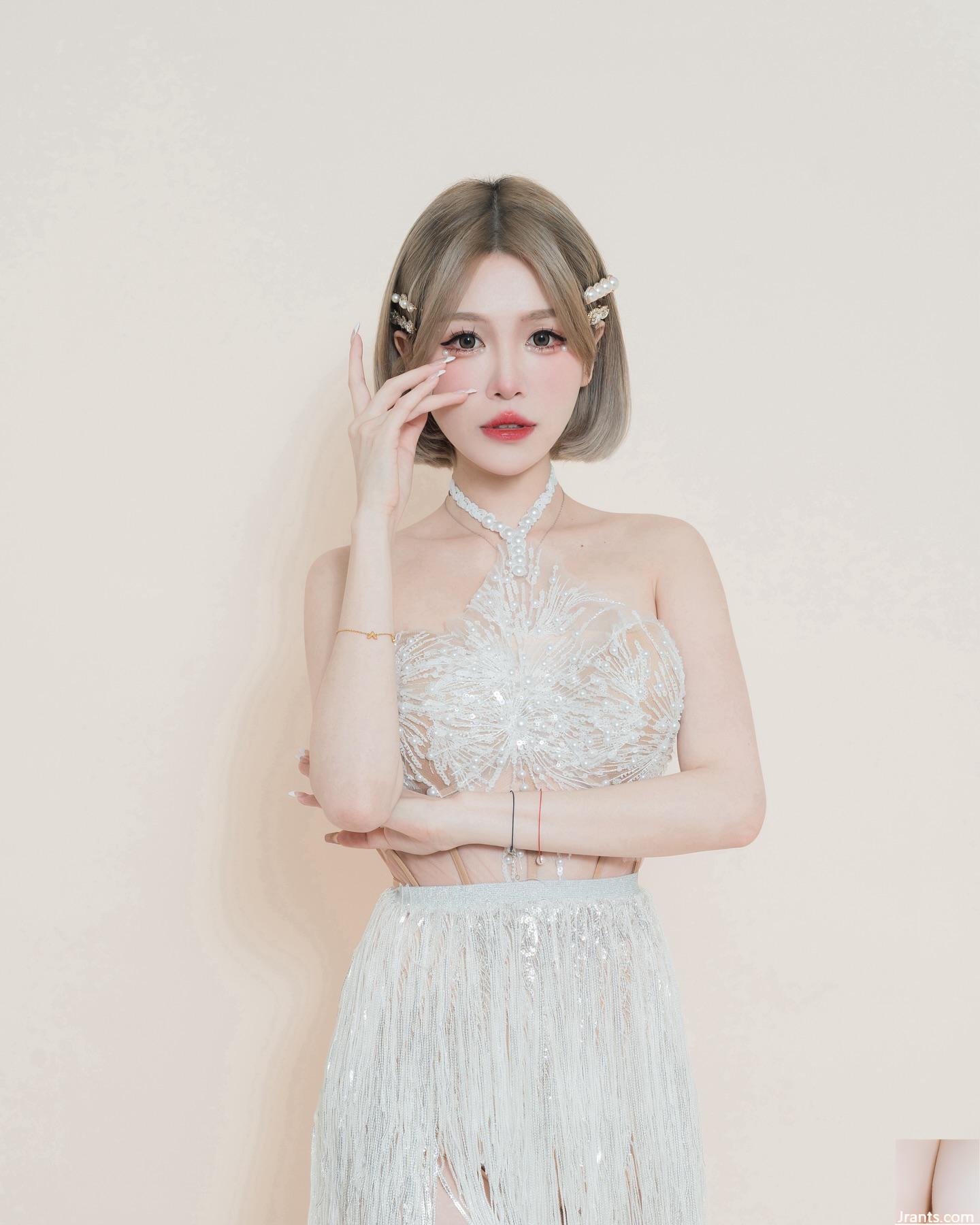 Cơ thể nóng bỏng “Vivi” là siêu bắt mắt và bộ ngực lớn không thể chịu đựng được (20p) - Ảnh 17