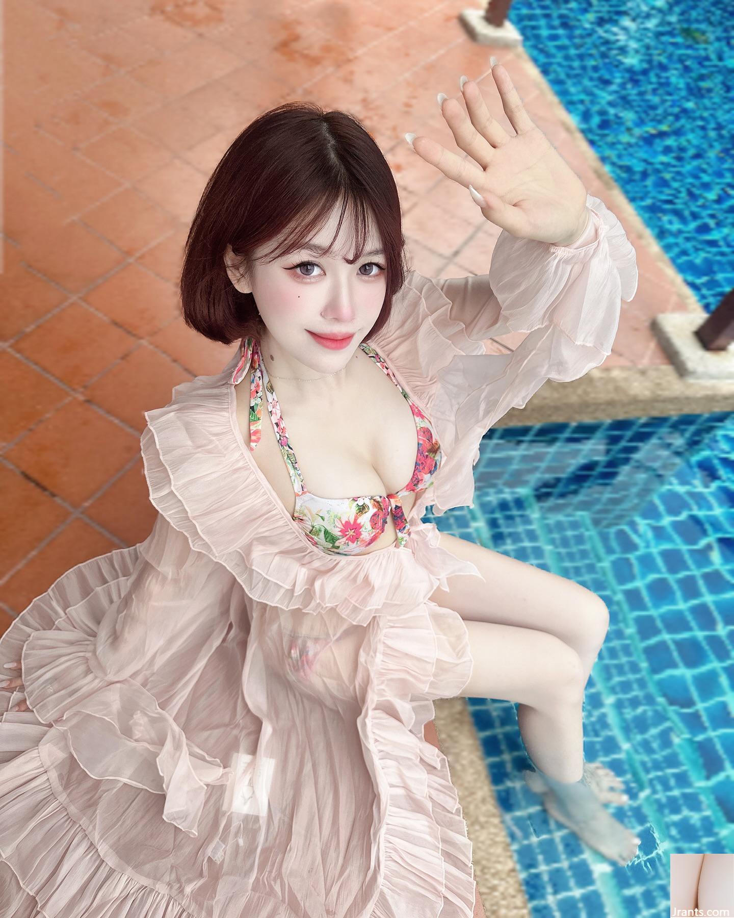 Cơ thể nóng bỏng “Vivi” là siêu bắt mắt và bộ ngực lớn không thể chịu đựng được (20p) - Ảnh 3