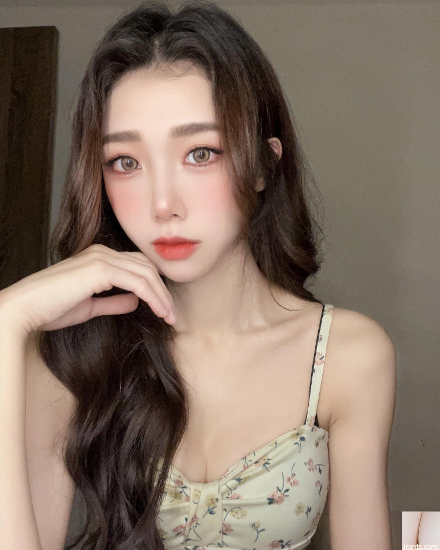 Nữ thần xinh đẹp “Zhang Xuan_erica” ​​đang quyến rũ sự gợi cảm của cô ấy (20p) - Ảnh 14