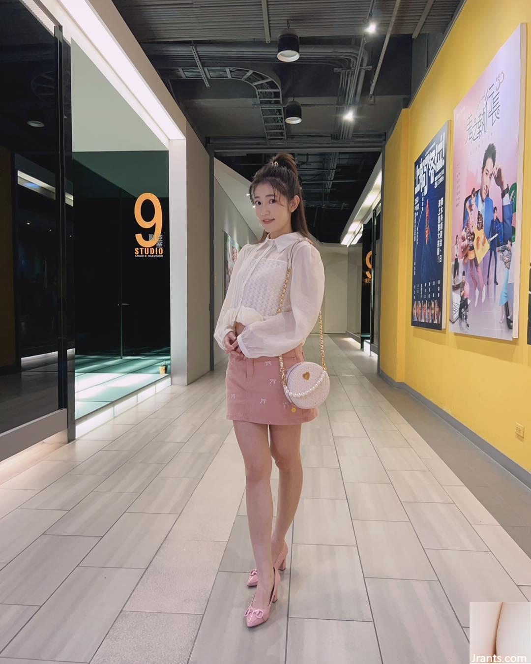 Nụ cười thật quyến rũ đến nỗi “Guo Bitang” đầy quá đến nỗi nó sắp tràn ra với bộ ngực trắng và đẹp (12p) - Ảnh 10