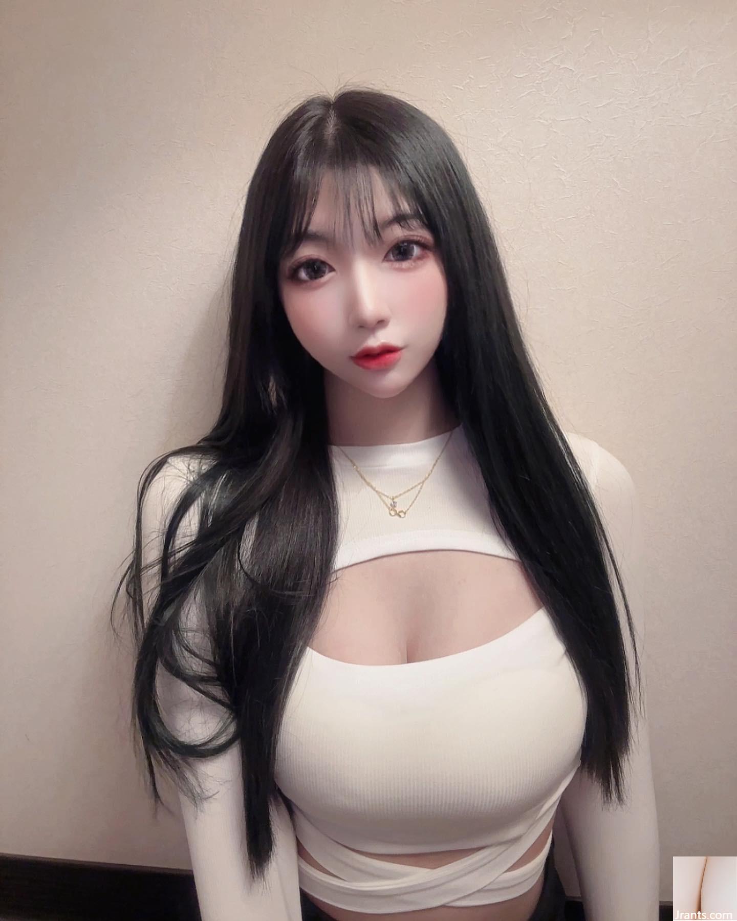 Con ngựa nhỏ xinh đẹp “Little Yingxi” có một đường cong cơ thể rất đẹp bị mê hoặc bởi hình dạng cực đoan (16p) - Ảnh 16